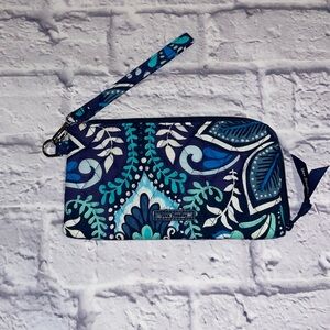 Vera Bradley RFID Tech Wristlet Wallet Blue Island Medallion